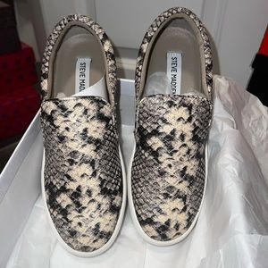 Steve Madden Gills - Snake 6.5